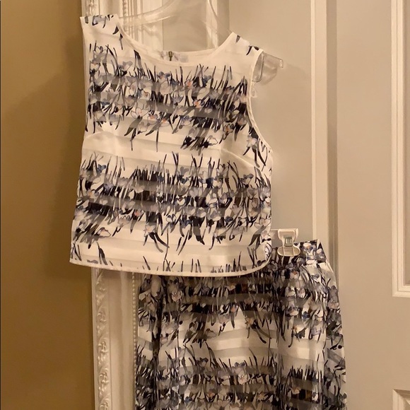 JOA Two Piece Dress Set - Picture 2 of 6
